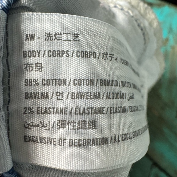 Hollister Curvy Hi-Rise Marble Denim Mom Jeans Size 28 - Picture 11 of 13